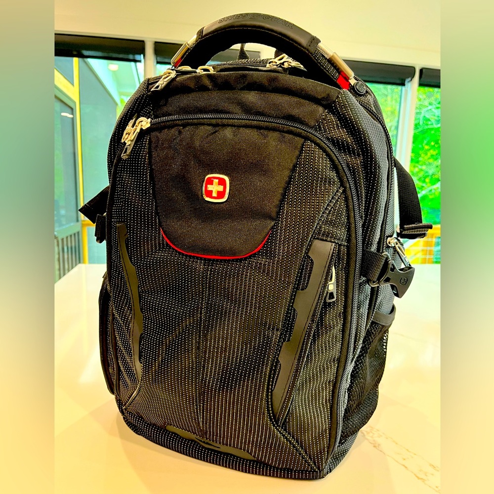 Swiss Gear Overnight Bag plus laptop + tablets backpack